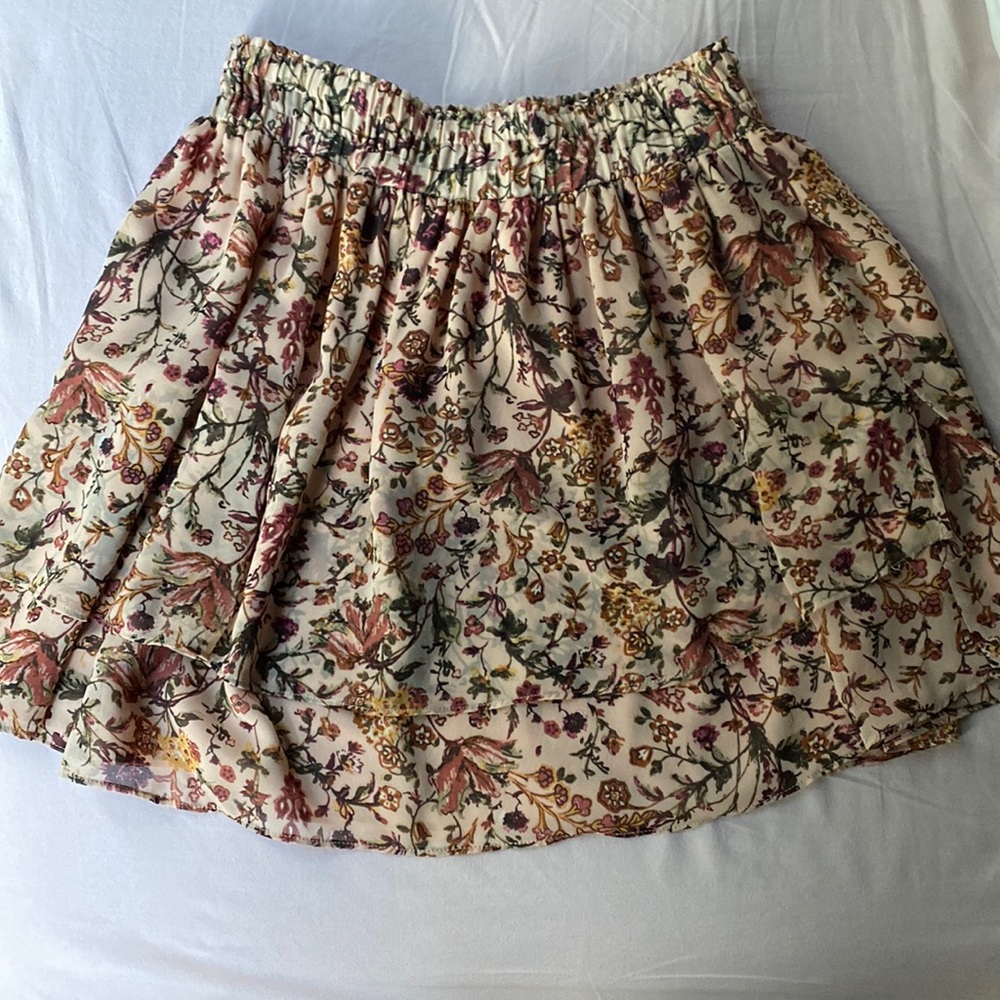 Floral Flowy Mini Skirt 💐